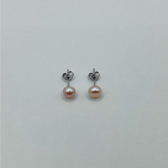 South Sea Pearl Button Earrings - Picture 3 of 4